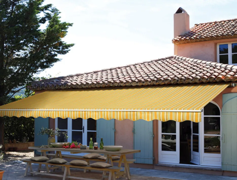 art et fenetres Store banne Super 2 Franciaflex La Roche-sur-Yon