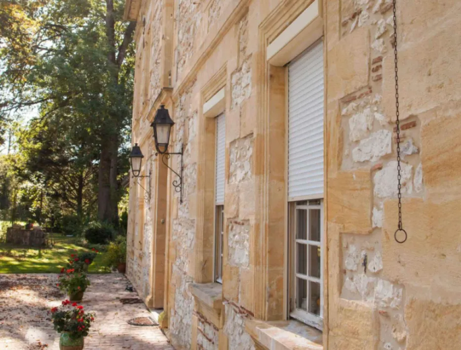 art et fenetres TRADI iD4 à lames ajourables Bubendorff La Roche-sur-Yon