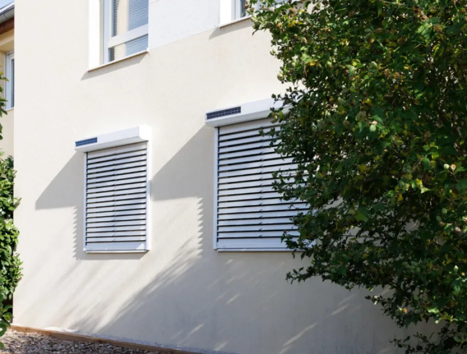 art et fenetres TRADI iD4 à Lames orientables Bubendorff La Roche-sur-Yon