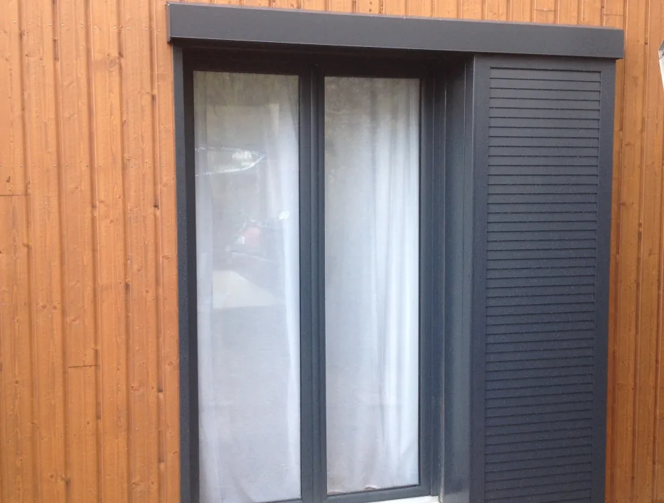art et fenetres Volet coulissant en aluminium La Roche-sur-Yon