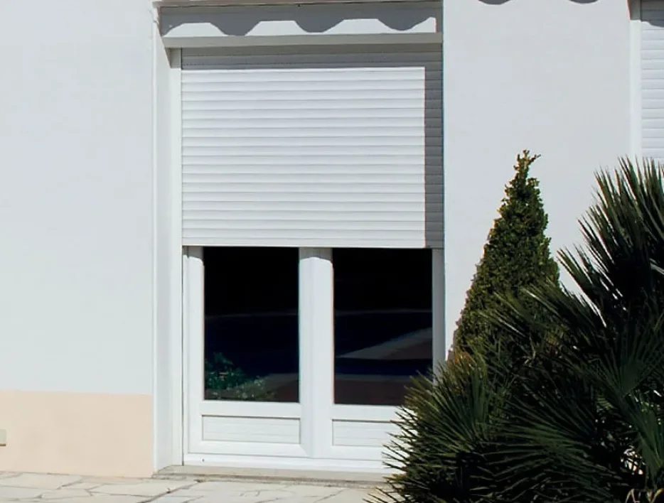 art et fenetres Volets roulants en PVC à coffre extérieur La Roche-sur-Yon